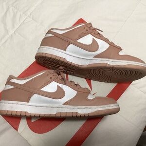 Nike Women's Low Dunk Rose Whisper
